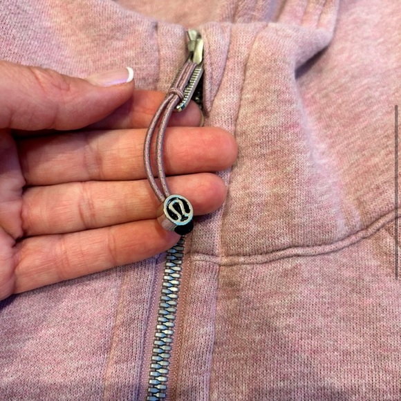 LIKE NEW! Lululemon Scuba Oversized 1/2 zip hoodie in wisteria purple M/L - Picture 3 of 6